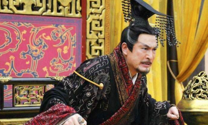 Vì sao Tần Thủy Hoàng che giấu 3 chuyện kỳ lạ xảy ra ngay trước khi qua đời?