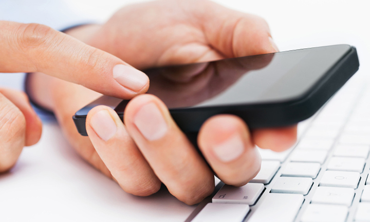 Nói chuyện điện thoại 4 phút 17 giây mỗi ngày, điều gì sẽ xảy ra với sức khỏe?