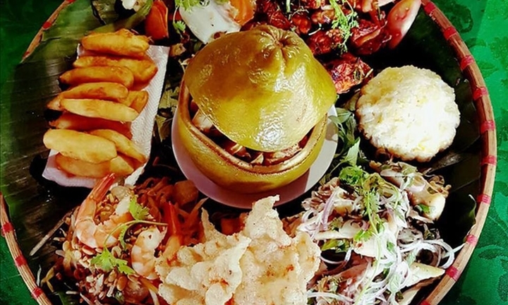 Đến Đồng Nai phải thử món ăn gà hấp bưởi, bình dị mà thơm ngon khó cưỡng