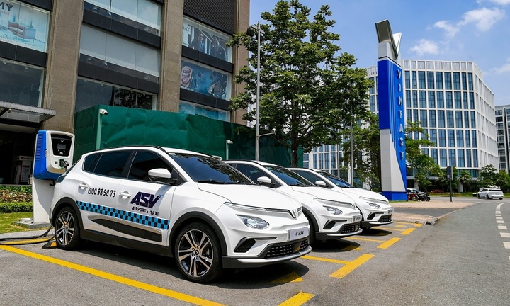 ASV thuê 500 ô tô điện của VinFast để kinh doanh taxi sân bay