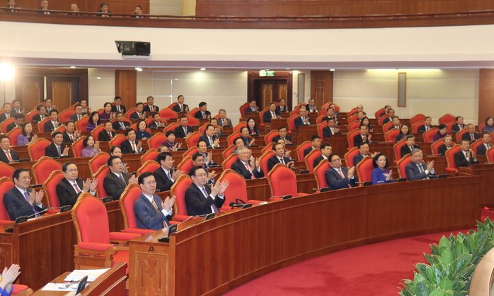 Vượt lên khó khăn, thực hiện thắng lợi Nghị quyết Đại hội XIII của Đảng