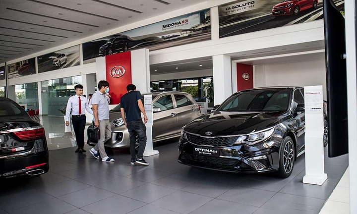 Bộ Công Thương ủng hộ giảm 50% lệ phí trước bạ ô tô