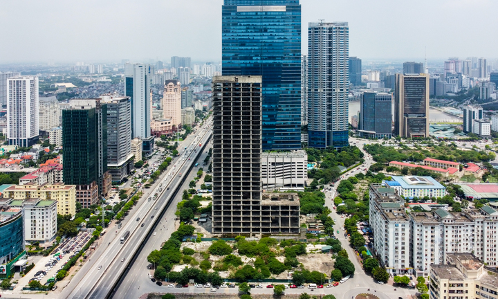 Toà tháp nghìn tỷ ở vị trí đắc địa bị bỏ hoang hơn 8 năm xin được 'hồi sinh'