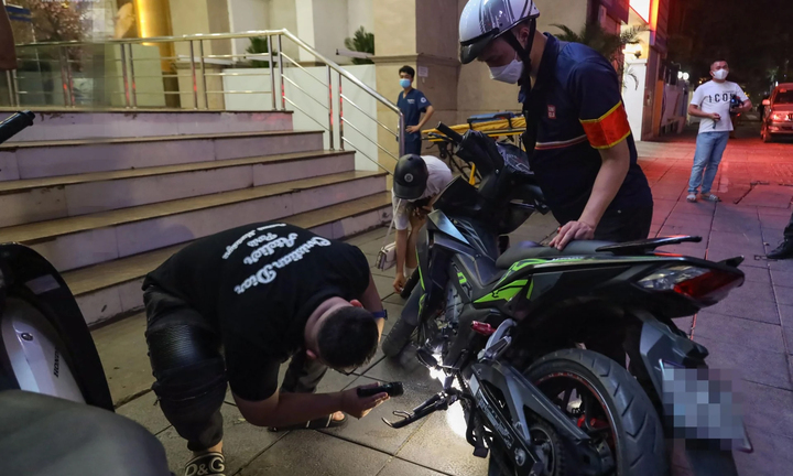 Theo chân cảnh sát hình sự vây bắt 'quái xế' gây náo loạn trung tâm Hà Nội