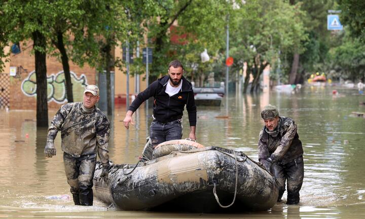 Lũ lụt chưa từng có trong 100 năm càn quét miền Bắc Italia