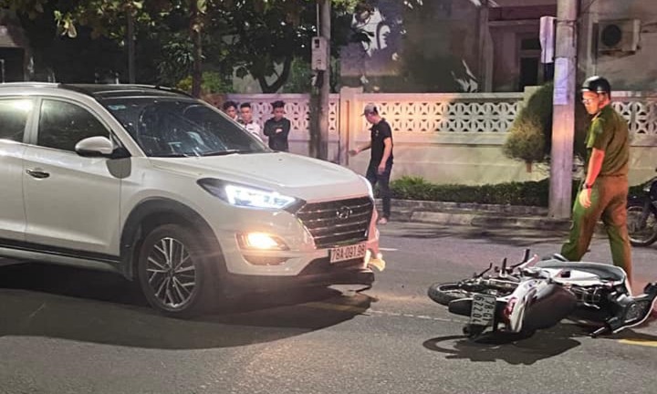 Sau va chạm giao thông, thanh niên 9x đánh người dã man