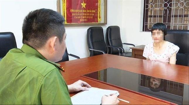 Tin mới vụ thai phụ tố bị chồng bạo hành như thời trung cổ