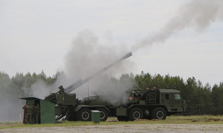 Pháo tự hành 2S43 Malva Nga có đủ sức đối đầu với Caesar Pháp?