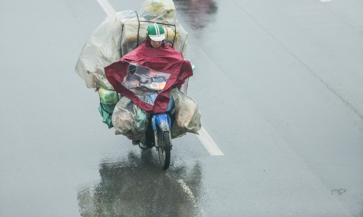 Thời tiết ngày 25/5: Hà Nội ngày nắng, đề phòng mưa dông lúc chiều tối và đêm