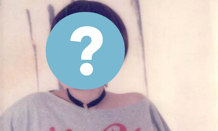 Nữ ca sĩ 'tiền ôm theo cả gói, vàng đeo đầy lưng' khi đi hát là ai?