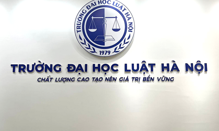 Điểm chuẩn Đại học Luật Hà Nội 2023 giảm 2 điểm