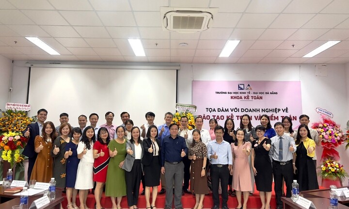 Thư viện kế toán không ngừng cải thiện dịch vụ cho khách hàng