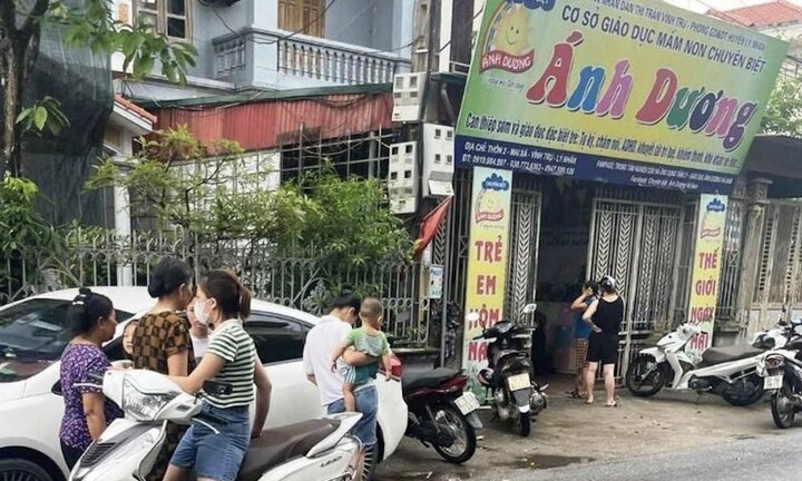 Bé gái 5 tuổi học ở cơ sở mầm non tử vong sau bữa cơm