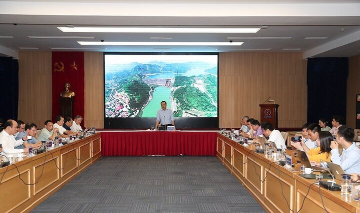 Vì sao EVN báo lỗ triền miên?