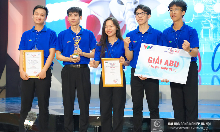 Sinh viên Đại học Công nghiệp Hà Nội vô địch Robocon 2023