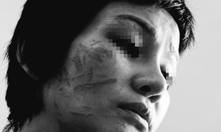 Đêm trường của người vợ bầu bị bạo hành
