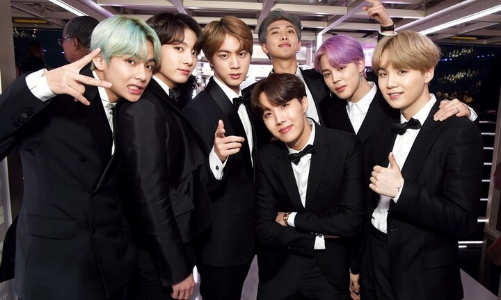 Giáo viên trường nghệ thuật tự tử sau khi bị loạt nữ sinh tố lạm dụng tình dục