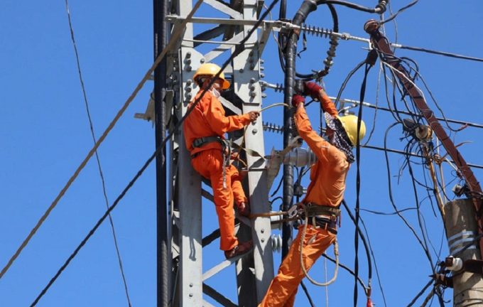 EVN lại muốn tăng giá điện lần hai, ĐBQH nói không phải cứ thua lỗ là xin tăng