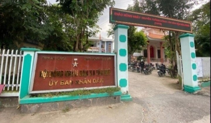 An Giang: Bắt tạm giam bí thư xã và thuộc cấp tham ô hơn nửa tỷ đồng