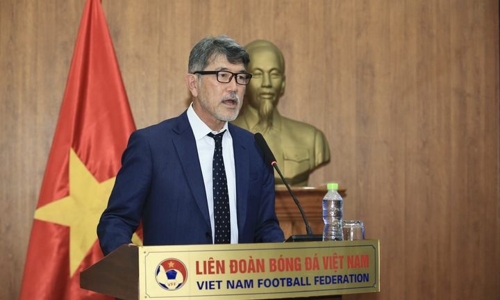 Tân Giám đốc kỹ thuật VFF: 'Mong giúp tuyển Việt Nam dự World Cup 2026, 2030'
