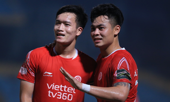 Viettel thắng dễ SLNA trên sân nhà