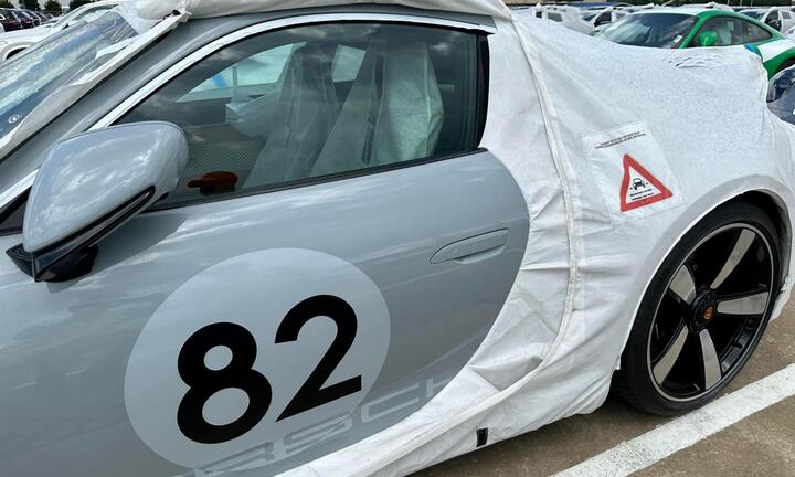 Porsche 911 Sport Classic của Nguyễn Quốc Cường đã về đến Việt Nam