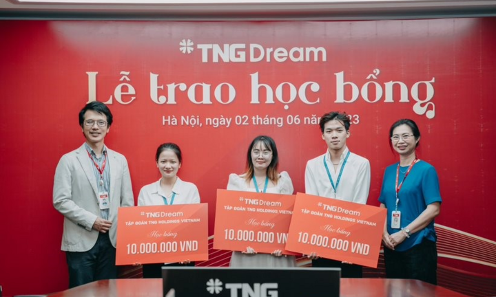 3 sinh viên Đại học Bách Khoa nhận học bổng TNG Dream