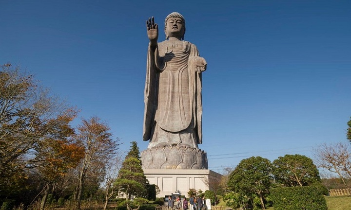 Chiêm ngưỡng tượng Phật bằng đồng lớn nhất thế giới