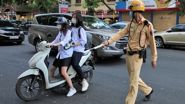 Giao xe mô tô cho người chưa đủ 18 tuổi thì bị phạt thế nào?