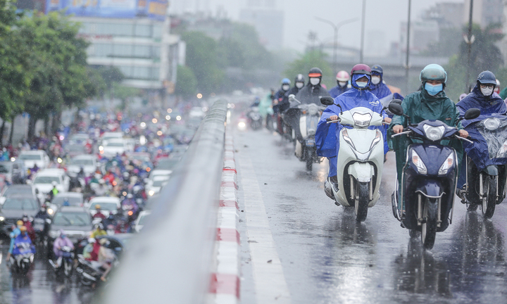Dự báo thời tiết ngày 8/6: Bắc Bộ ngày nắng, chiều tối có nơi mưa rất to và dông