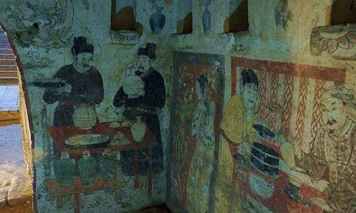 Vì sao giới khảo cổ tuyệt đối không chạm tay vào hai thứ 'sặc sỡ' trong mộ cổ?