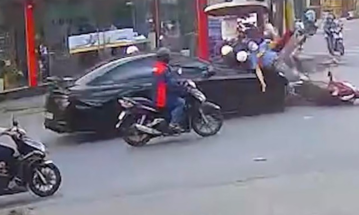 Danh tính tài xế 'ô tô điên' lùa loạt xe máy, xe tải ở Bình Dương