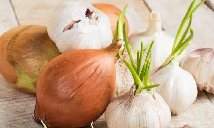 Hành, tỏi mọc mầm có ăn được không?