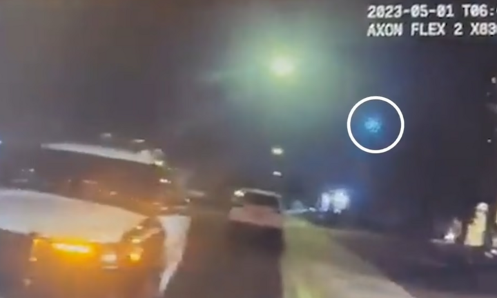 Cảnh sát Mỹ chạm trán UFO ngay trên đường