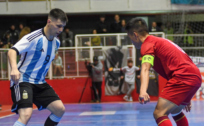 Tuyển futsal Việt Nam thua đậm Argentina