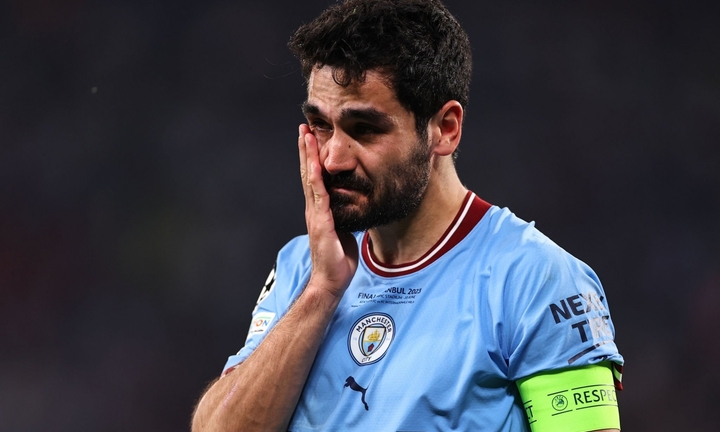 Cầu thủ Man City rơi nước mắt, HLV Guardiola vỡ òa cảm xúc vô địch Cúp C1