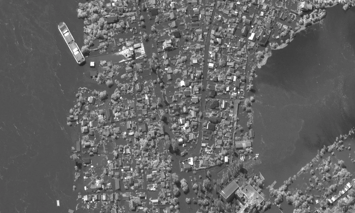 Vỡ đập thủy điện Ukraine: Nước lũ bắt đầu rút