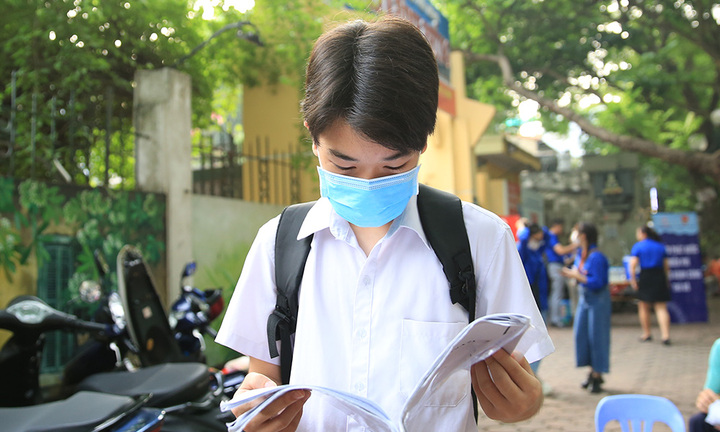 Đề thi chuyên Sinh lớp 10 Hà Nội năm 2023