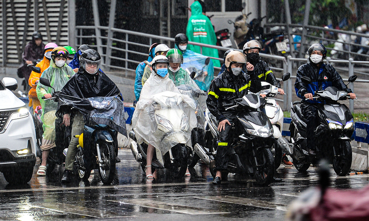 Dự báo thời tiết ngày 13/6: Bắc Bộ mưa to, Trung Bộ nắng nóng