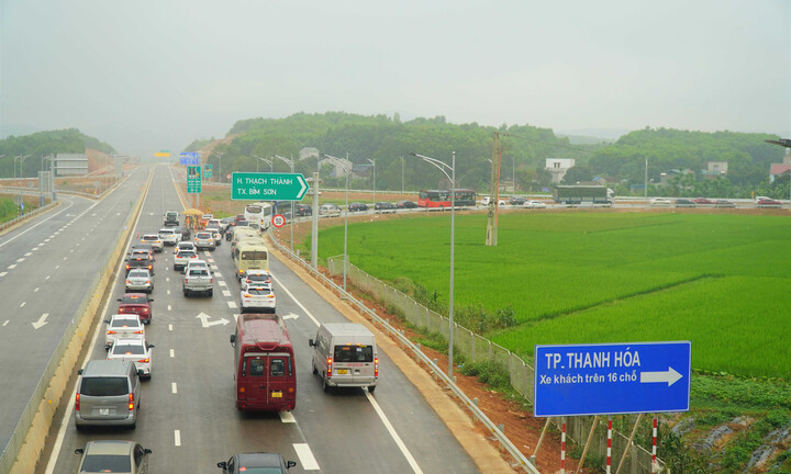 Nhiều vi phạm về vật liệu xây dựng ảnh hưởng tiến độ dự án Mai Sơn - Quốc lộ 45 