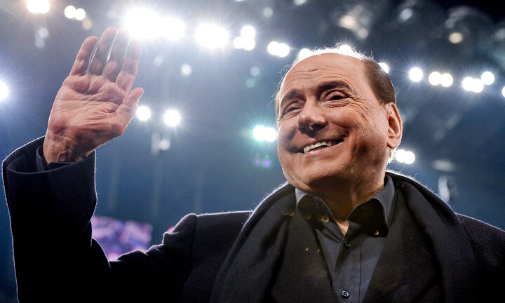 Berlusconi qua đời: Vĩnh biệt ông trùm thay đổi thế giới bóng đá