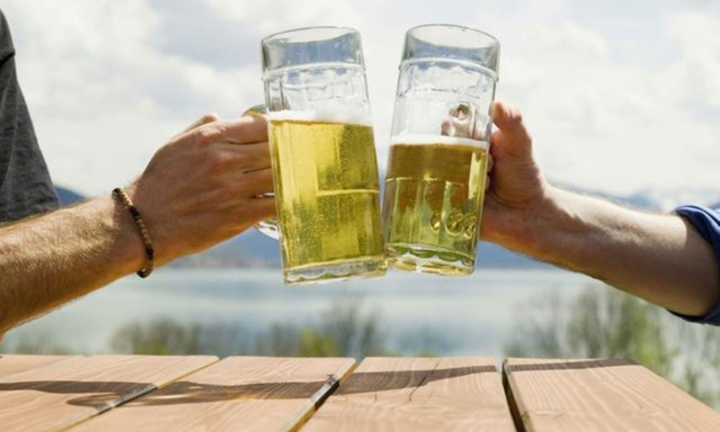 5 điều cấm kỵ mà người thích uống bia mùa hè cần nhớ