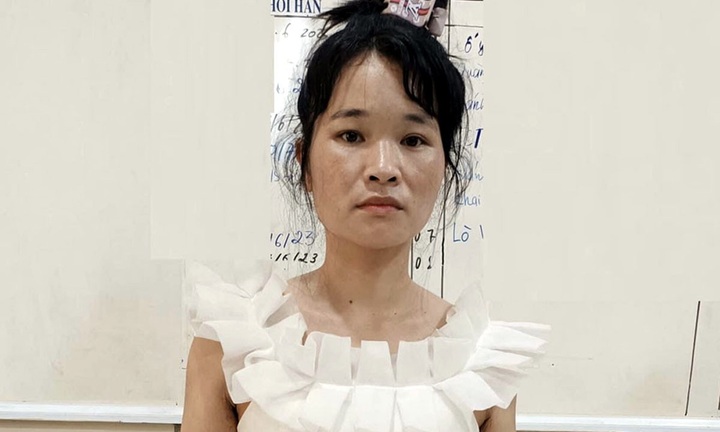 Cô gái ăn mặc như công chúa nhưng đi trộm vàng