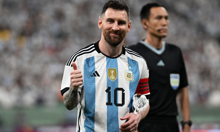 Messi đi máy bay riêng về Barcelona, không đến Indonesia đấu giao hữu