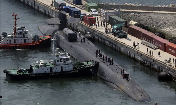 Tàu ngầm hạt nhân Mỹ cập cảng Hàn Quốc sau vụ phóng tên lửa của Triều Tiên
