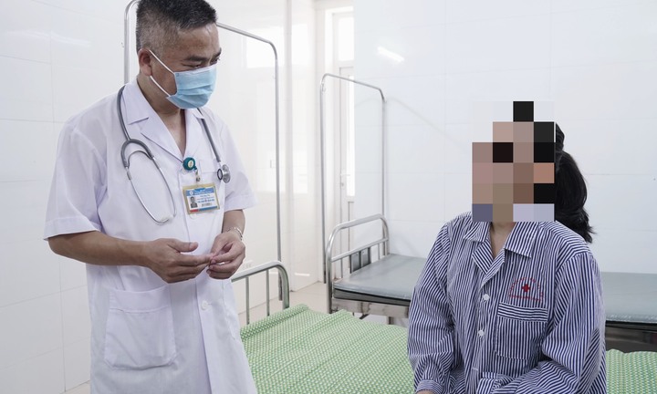 Giun đũa chó mèo 'đào hầm' trong da từ thói quen nhiều người vẫn làm hàng ngày