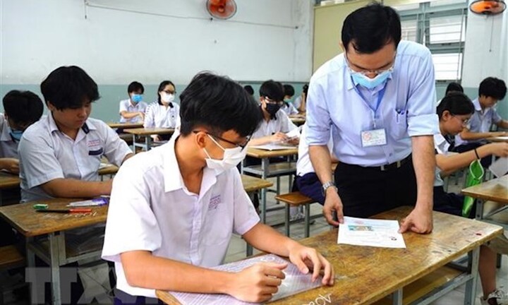 Vụ lộ đề lớp 10 tại Kon Tum: Hủy kết quả của 12 học sinh liên quan, cho thi lại