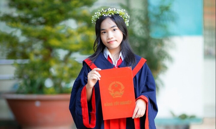 Thủ khoa lớp 10 TP.HCM từng rớt ngay vòng loại thi học sinh giỏi