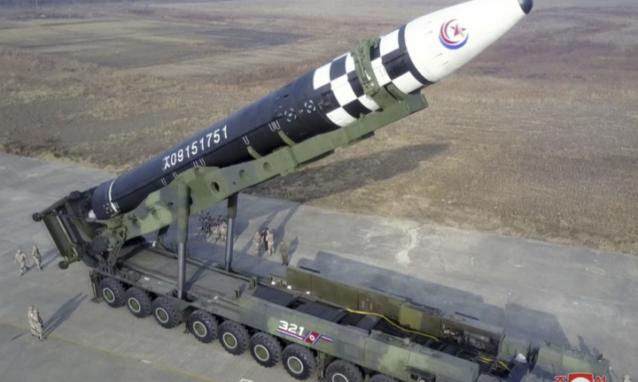 Mỹ gia hạn lệnh trừng phạt, gây sức ép Triều Tiên từ bỏ vũ khí hạt nhân