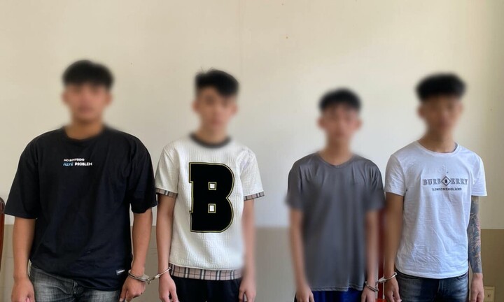 Bắt nhóm cướp 'nhí' dùng dao, bình xịt hơi cay để cướp tài sản